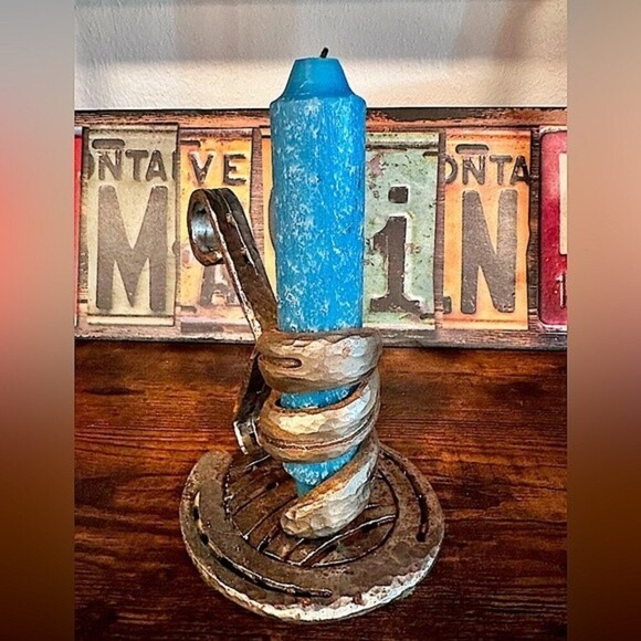 Rustic Horse Shoe Iron Candle Holder - Picture 3 of 16